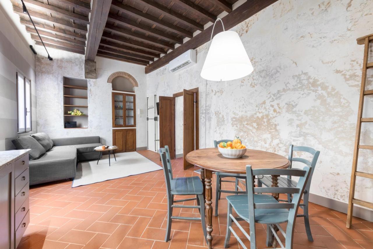 Santa Trinita Industrial Flat Florencia